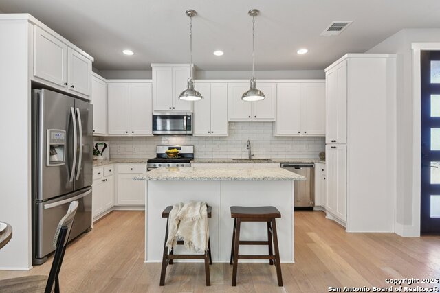 Image 4 of 40 For 140 Claremont #102  102