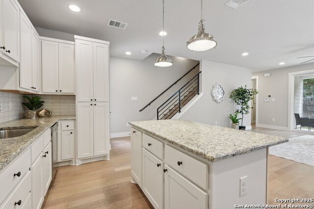 Image 7 of 40 For 140 Claremont #102  102