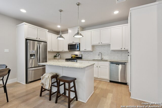 Image 9 of 40 For 140 Claremont #102  102