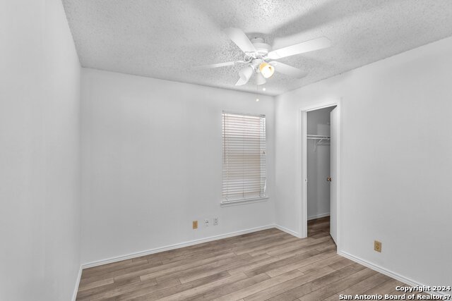 Listing photo id 8 for 7018 Elmbank