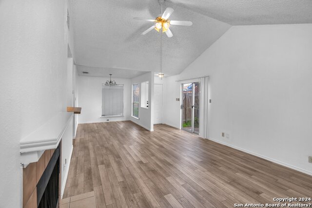 Listing photo id 5 for 7018 Elmbank