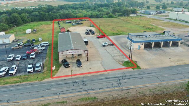 Listing photo id 1 for 1505 E Sarah Dewitt Dr