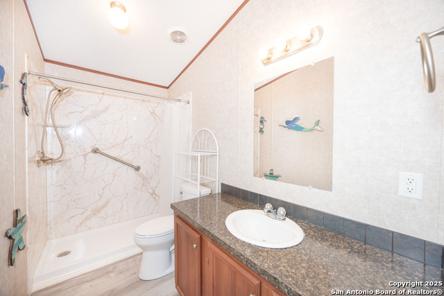 Listing photo id 10 for 590 County Road 4614