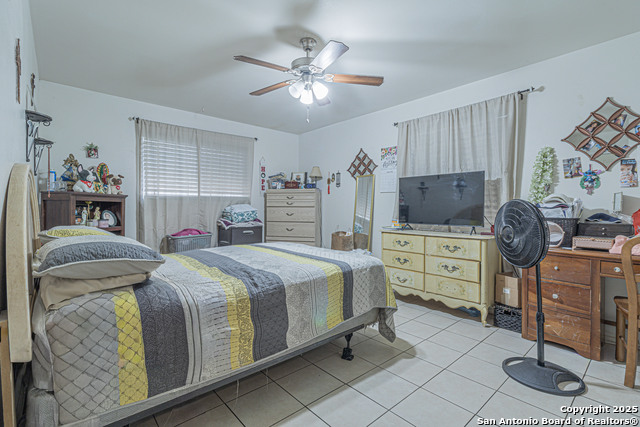 Image 12 of 21 For 5883 Branch Valley St