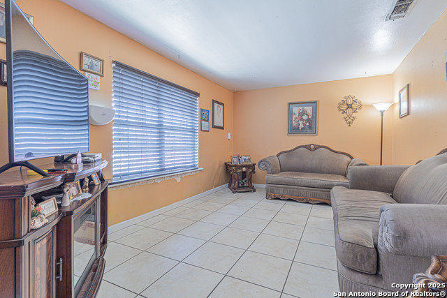 Image 3 of 21 For 5883 Branch Valley St