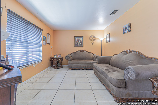 Image 4 of 21 For 5883 Branch Valley St