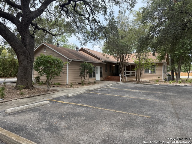 Listing photo id 0 for 1117 Court E