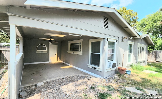 Image 17 of 21 For 618 Storeywood