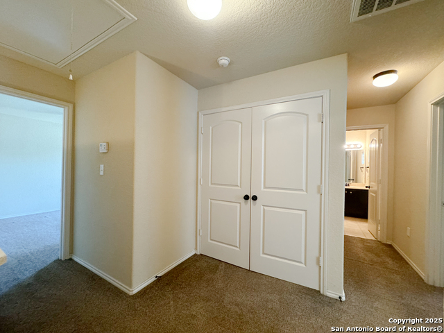 Listing photo id 9 for 602 Creekside