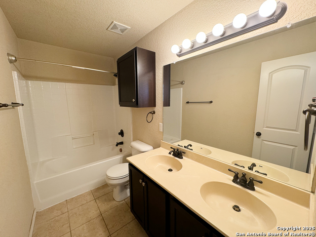Listing photo id 14 for 602 Creekside