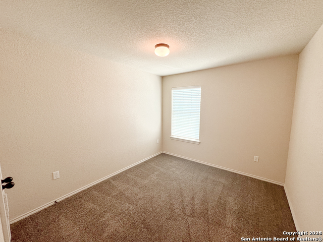 Listing photo id 16 for 602 Creekside
