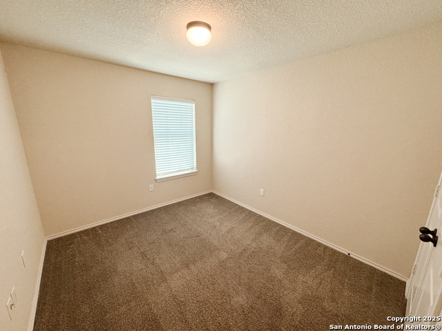 Listing photo id 19 for 602 Creekside