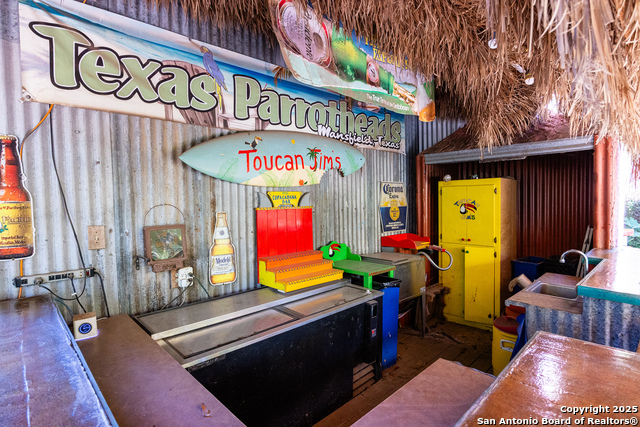 Listing photo id 37 for 5820 Highway 27