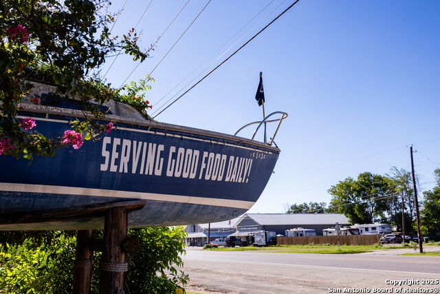 Listing photo id 6 for 5820 Highway 27