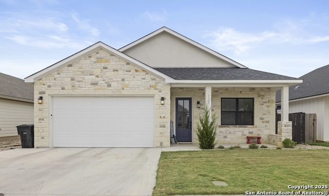 Details for 121 Feather Way, Fredericksburg, TX 78624
