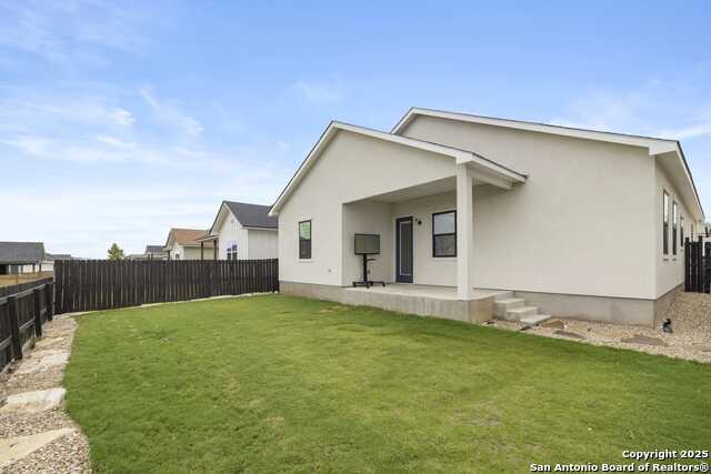 Image 12 of 12 For 121 Feather Way