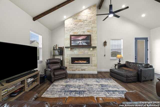 Image 4 of 12 For 121 Feather Way