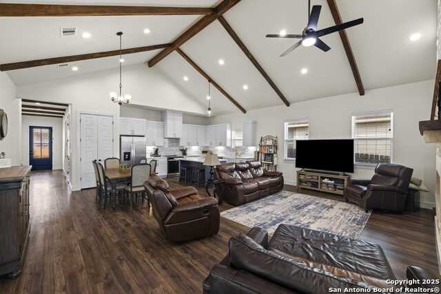 Image 5 of 12 For 121 Feather Way