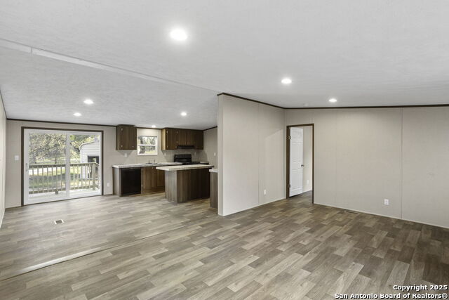 Image 5 of 16 For 234 Flores Oaks