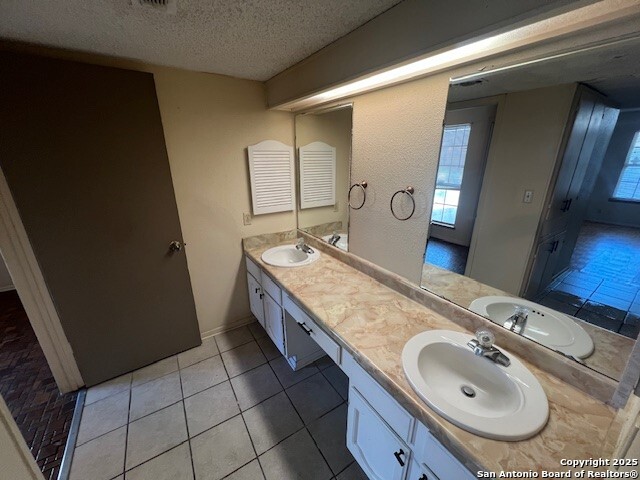 Image 12 of 22 For 6835 Stockport