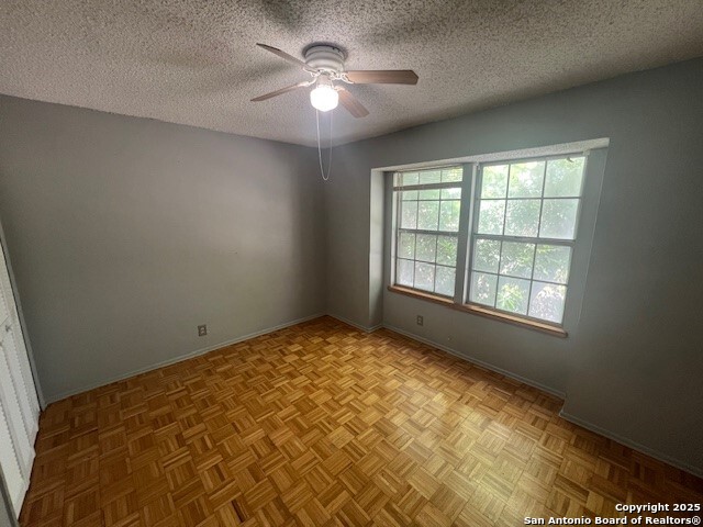 Image 13 of 22 For 6835 Stockport