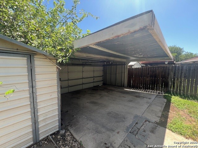 Image 18 of 22 For 6835 Stockport