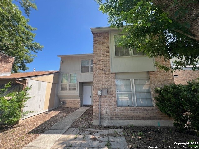 Image 2 of 22 For 6835 Stockport