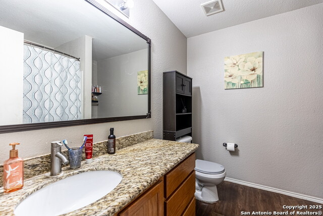 Listing photo id 13 for 7731 Saddle