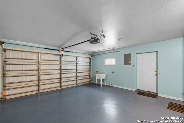 Image 26 of 28 For 120a Huisache E A