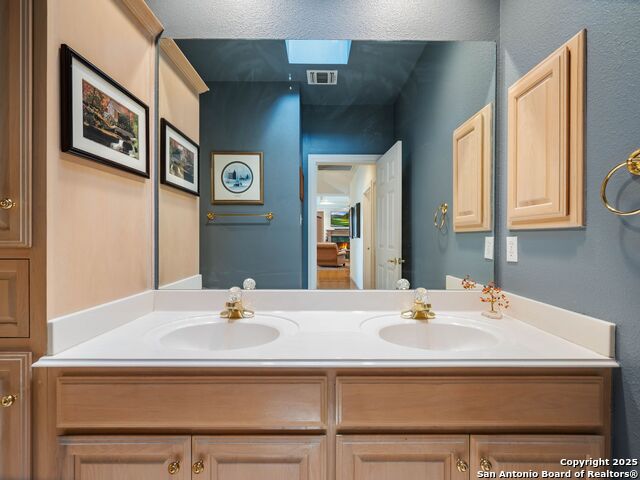 Image 29 of 43 For 106 Westcourt Ln