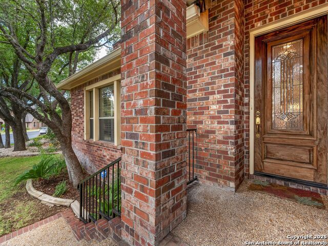 Image 6 of 43 For 106 Westcourt Ln