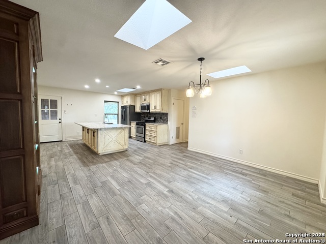 Listing photo id 9 for 10207 Roddy Rd