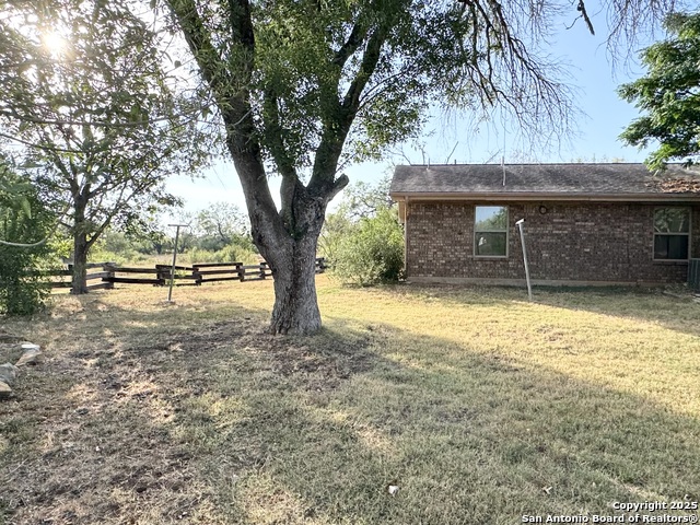 Listing photo id 18 for 10207 Roddy Rd