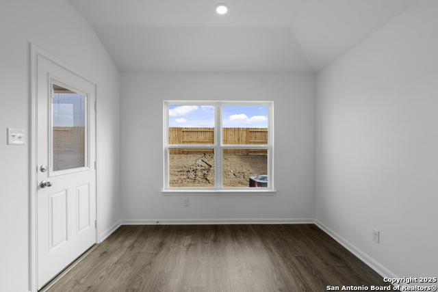 Image 10 of 28 For 16029 Stratford Cove