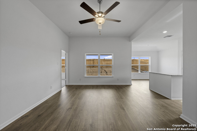Image 5 of 28 For 16029 Stratford Cove