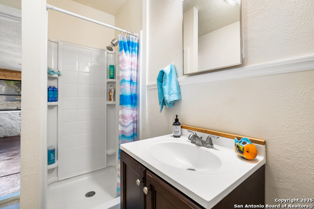 Listing photo id 9 for 13812 Pr 37