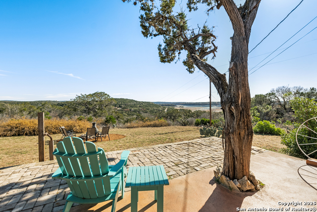 Listing photo id 0 for 13812 Pr 37
