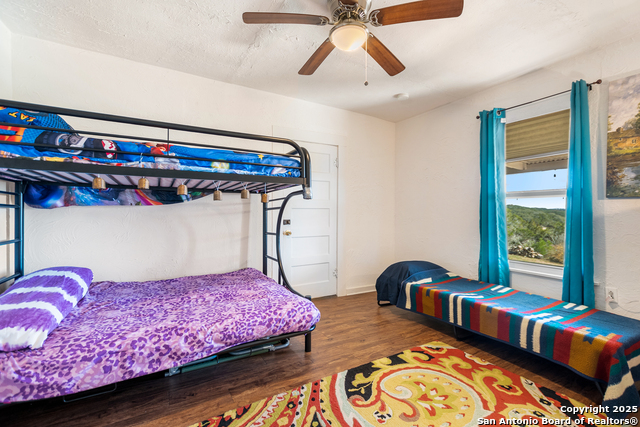 Listing photo id 18 for 13812 Pr 37