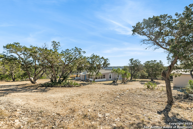 Listing photo id 28 for 13812 Pr 37