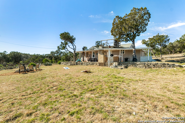 Listing photo id 35 for 13812 Pr 37