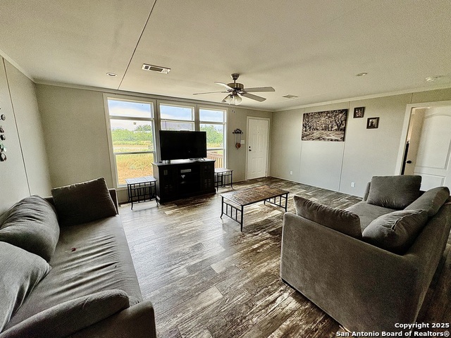 Image 7 of 10 For 607 Pr 4653  