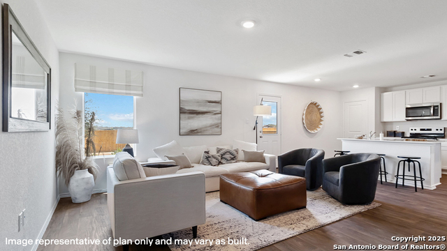 Image 5 of 41 For 10319 Lassen Park