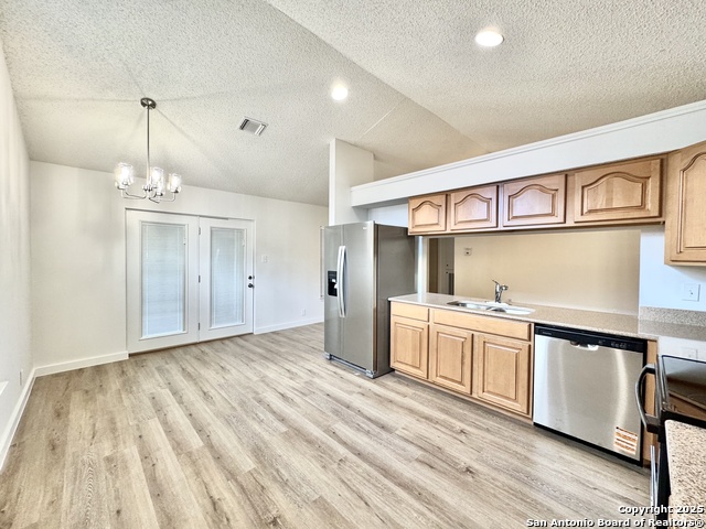 Listing photo id 4 for 10358 Rustic Village
