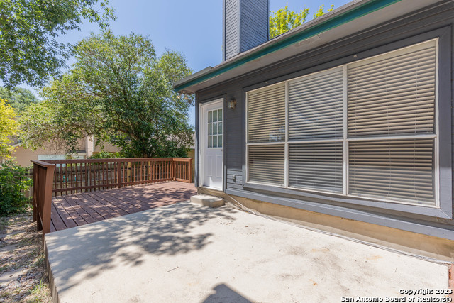 Image 22 of 34 For 5834 Spring  