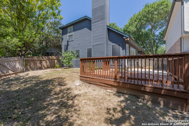 Image 23 of 34 For 5834 Spring  