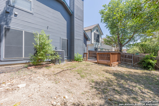 Image 24 of 34 For 5834 Spring  