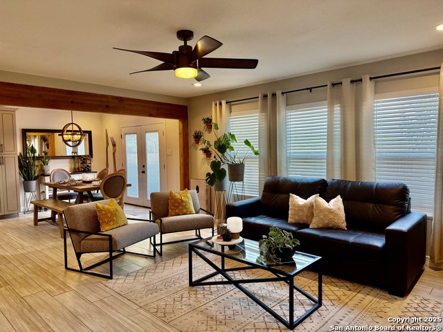 Image 4 of 20 For 5 Brieley