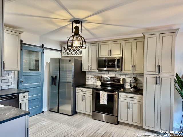 Image 6 of 20 For 5 Brieley