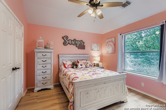 Listing photo id 20 for 700 Moss Wood
