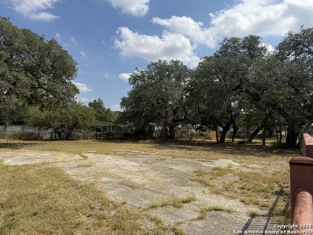 Image 5 of 7 For 813 Hunt E 